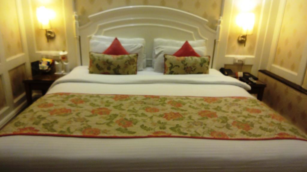 Hotel Bright New Delhi Exterior photo