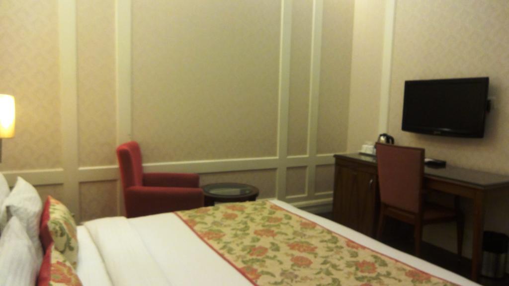 Hotel Bright New Delhi Exterior photo
