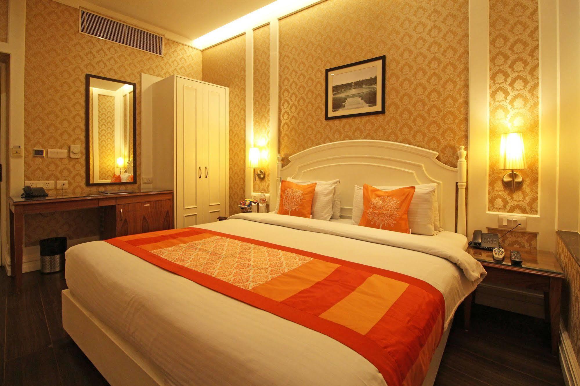 Hotel Bright New Delhi Exterior photo