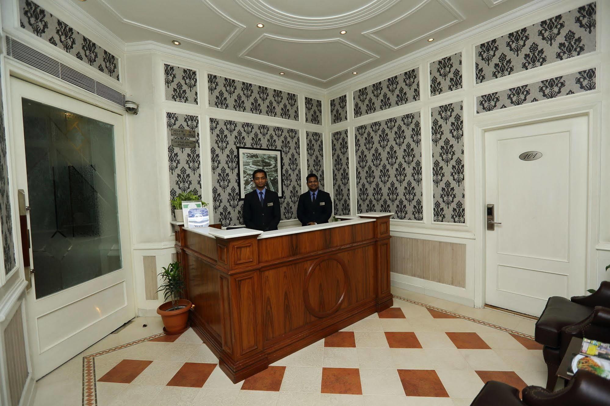 Hotel Bright New Delhi Exterior photo